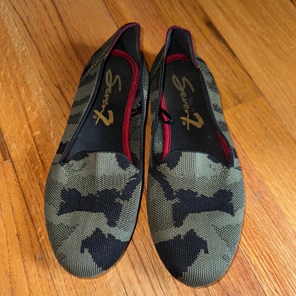 ❄️Seven7‎ women's Camouflage Slip-On Shoes size 8